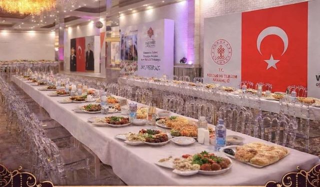 Aydın Vakıflar Müdürlüğü'nden Nazilli'de iftar programı
