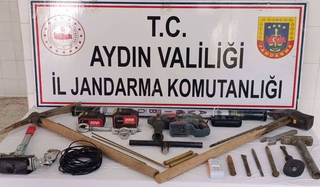 Çine’de kaçak kazıya jandarmadan suçüstü