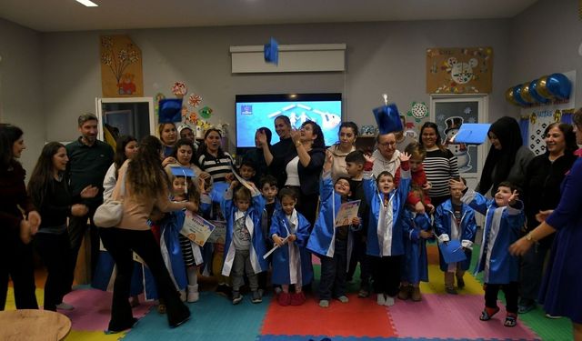 Kuşadası’nda mezuniyet heyecanı