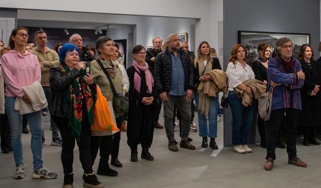 Kuşadası’nda ‘Sözcükler ve Fotoğraflar” bir araya geldi