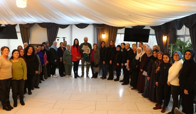 Söke’de Başkan Arıkan, AK Parti Kadın Kolları ile buluştu