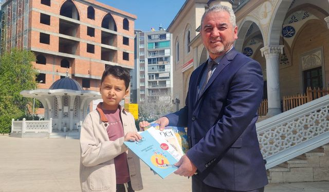 Aydınlı minik Ömer, harçlığını Kur’an Kursuna bağışladı