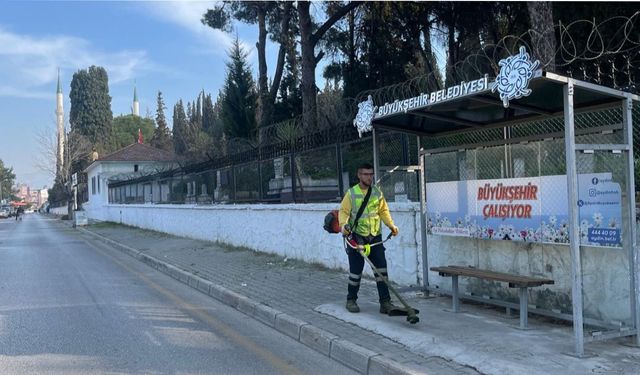 Büyükşehir ‘den Efeler’de kapsamlı temizlik