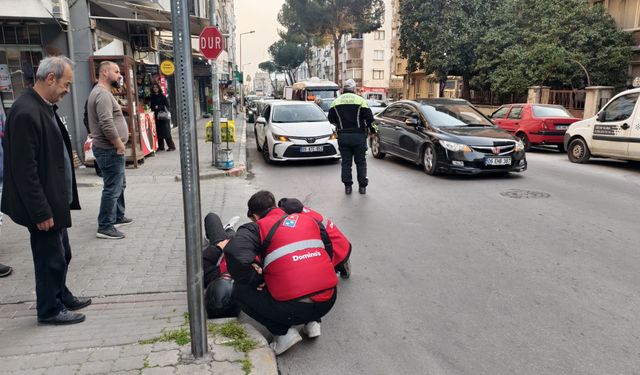 Nazilli’de ilginç kaza: Açılan otomobil kapısı motosiklet sürücüsünü yaraladı