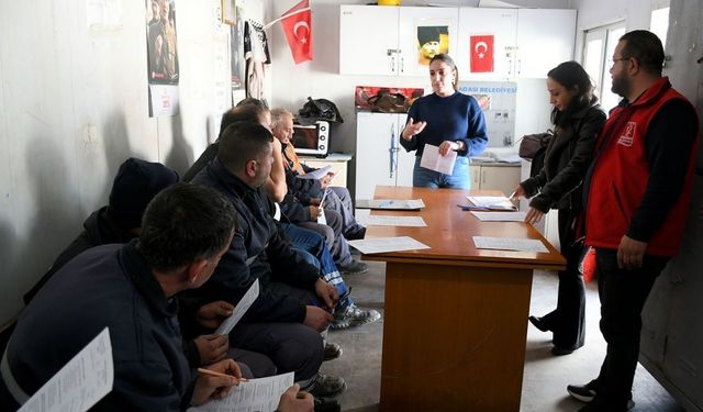 Kuşadası Belediyesi’nden İş Sağlığı Eğitimi