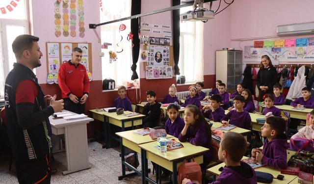 Nazilli’de öğrencilere deprem eğitimi