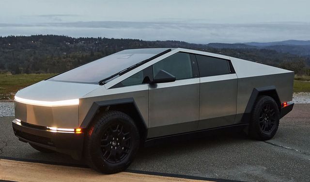 Tesla beklenen ilgiyi görmeyince fiyat kırdı: Lüks otomobilin fiyatı 657 bin lira birden düştü