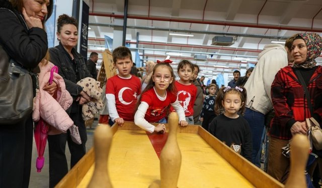 Fuar Aydın’da 23 Nisan coşkusu sürüyor