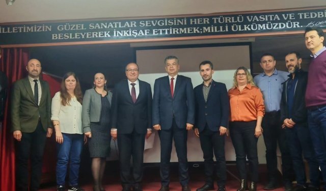 Nazilli'de İngilizce söyleşisi