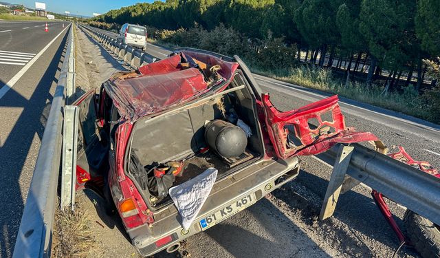 Cip refüje çarptı: 1 ölü, 2 yaralı