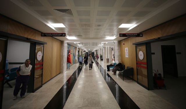Aydın Şehir Hastanesi'nde 6 ayda 300 bin hastaya şifa