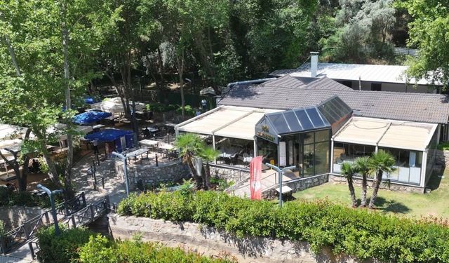Efeler’in doğayla iç içe kahvaltı adresi yoğun ilgi görüyor