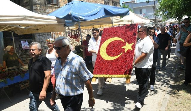 Kirazlı Kiraz Şenliği ziyaretçi akınına uğradı
