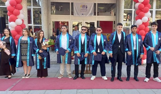 Söke Anadolu Lisesi’nde mezuniyet sevinci yaşandı