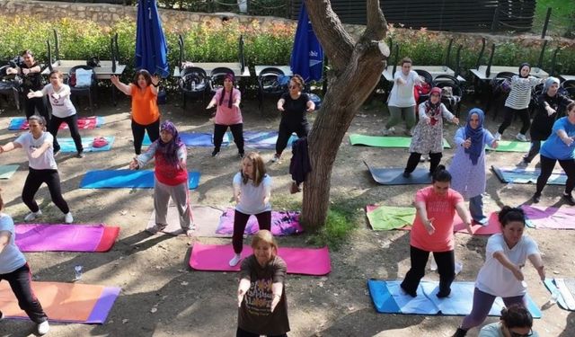 Başkan Yetişkin'den açık hava yoga daveti