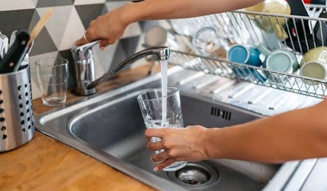 Musluk suyu mu, pet şişe mi? Hangi su daha sağlıklı açıklandı