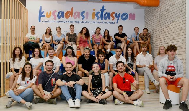 Kuşadası Belediyesi'nden gençlere eğitim ve sosyal yaşam desteği