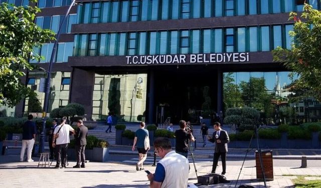 Üsküdar Belediye Başkanı Sinem Dedetaş gözaltında! Rüşvet soruşturmasında operasyon