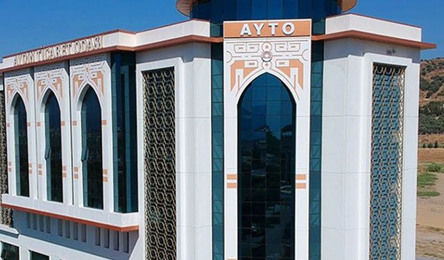 Aydın'da üniversite öğrencilerine AYTO'dan eğitim desteği