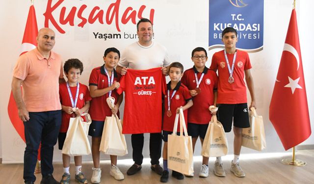 Şampiyon güreşçilerden Demirtaş'a ziyaret