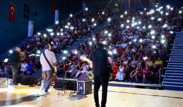 Didim’de Gece Yolcuları rüzgarı esti