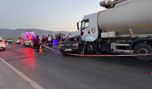 Yabancı plakalı otomobildeki karı koca kazada can verdi