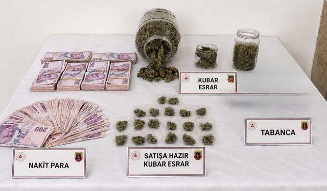 Nazilli’de suçüstü yakalandılar! Araçtan çıkanlar dikkat çekti