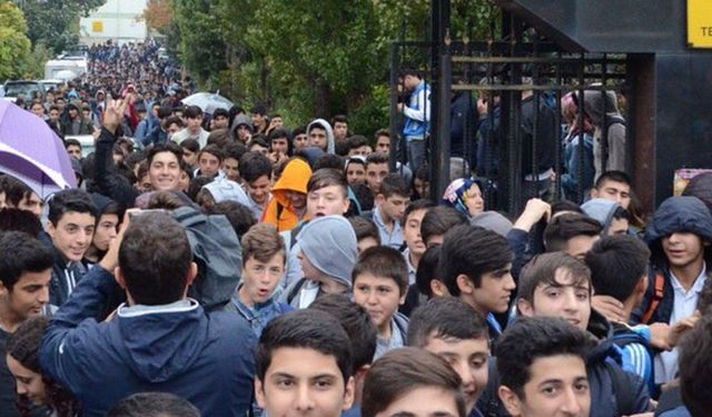 Aydın'da okul alışverişi velilerin cebini zorluyor