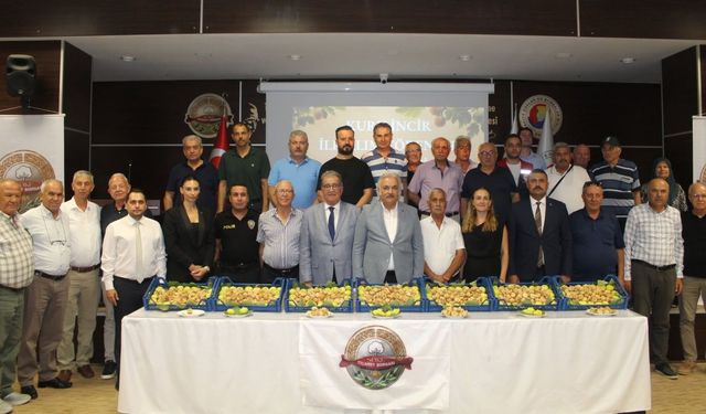 Söke’de bir ilk yaşandı! Sezonun ilk kuru inciri Borsa’da satıldı