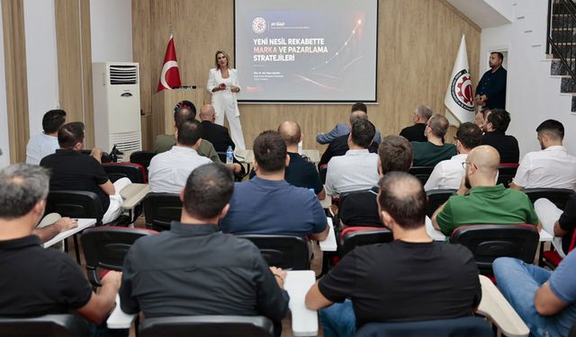 AY-SİAD’da iş dünyasına “Yeni nesil rekabet” eğitimi