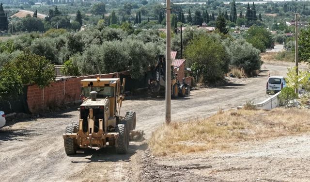 Çerçioğlu’ndan kırsal mahallelere yol hizmeti