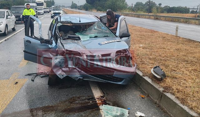 Muğla-Aydın Karayolu’nda otomobil refüje çarptı: 3 yaralı