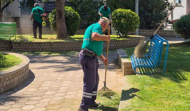 Efeler’de yeşil alarm! Parklarda hummalı mesai başladı