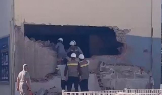 Nazilli’de stadyum yıkımında trafo hasarı