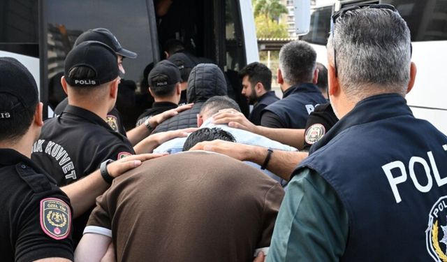 Okullar açıldı, operasyonlar başladı: 2 bin 447 şüpheliye işlem