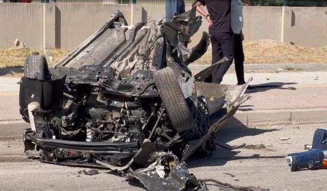 Otomobil takla attı, ikiye bölündü! 2 ölü, 2 yaralı