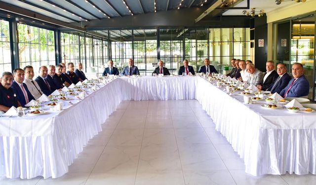 Müdür Erdoğan için veda yemeği! Vali Varol’dan dikkat çeken jest