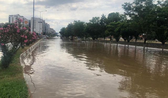 İstanbul'da okulların tatil edilmesinin ardından gözler Aydın'a çevrildi: 15 Ekim'de ders zili çalacak mı?