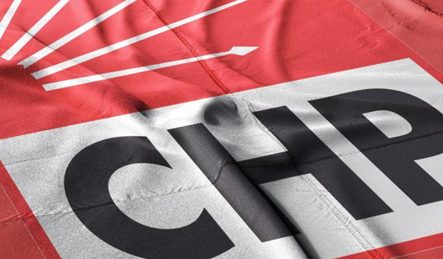 Belediye meclis toplantısında CHP'li üyeler tartıştı