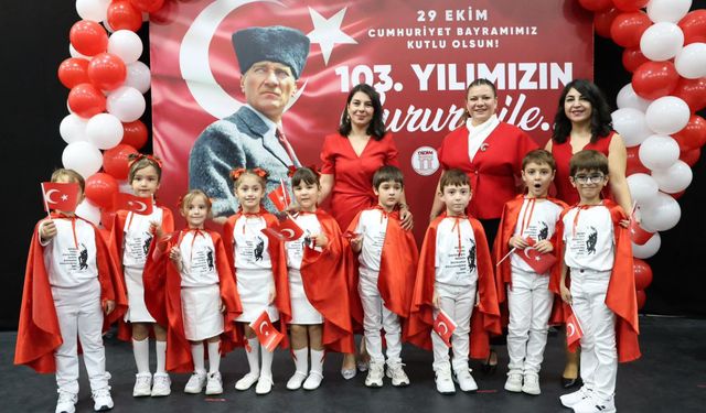Didim’de miniklerin Cumhuriyet coşkusu