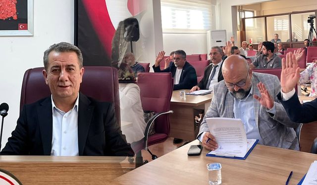 Efeler’de katı atık ücretlerine yüzde 30 zam!