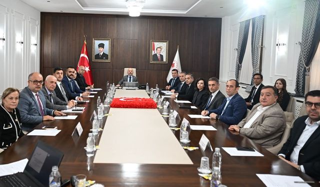 Aydın Valiliği'nde kritik toplantı!  96 bin kişi iş arıyor!