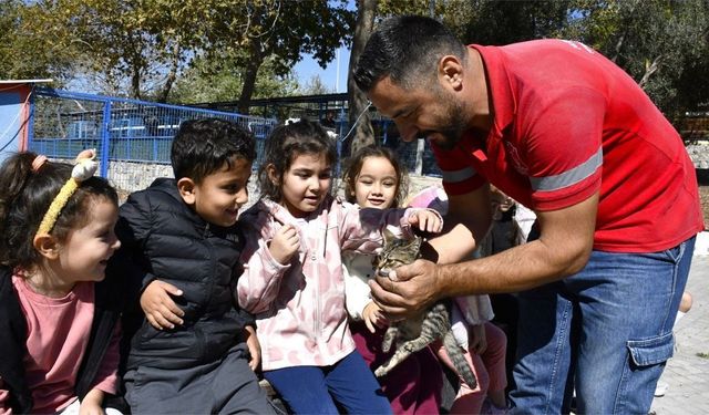 Kuşadası’nda 355 öğrenciden can dostlara anlamlı ziyaret
