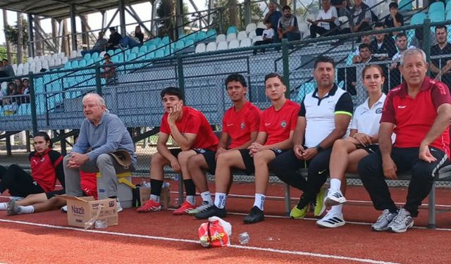 Kuşadasıspor'dan, Koçarlı Menderes'e gol yağmuru