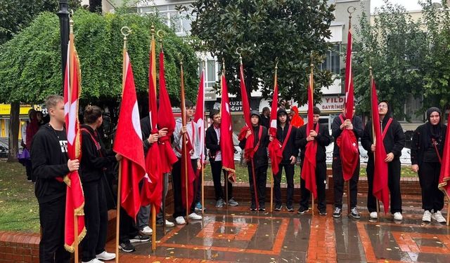 Nazilli’de Cumhuriyet coşkusu yağmura meydan okudu!