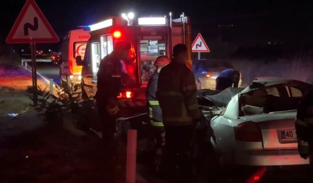 Patates yüklü tıra çarptı! 2 kişi hayatını kaybetti