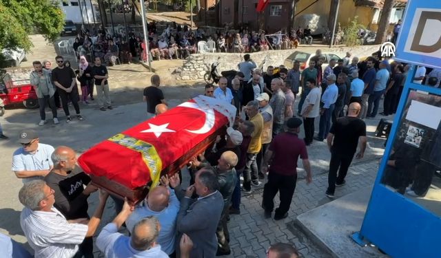 Portekiz’de hayatını kaybeden Melek, Aydın’da toprağa verildi