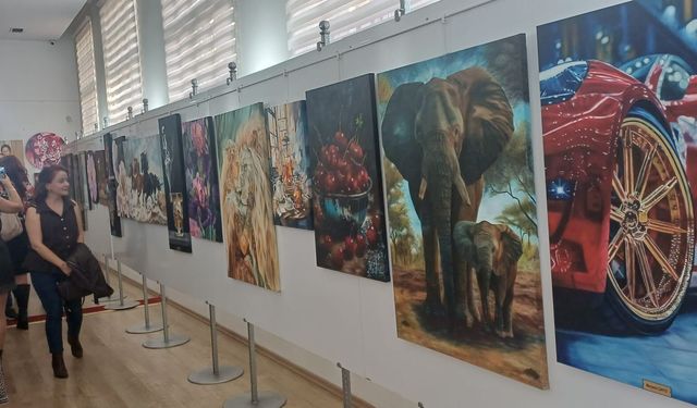 Aydın’da resim atölyesi sergisi açıldı