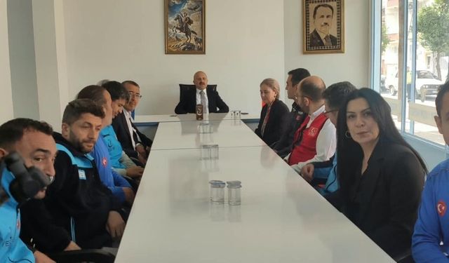Vali Varol'dan Yesevi Derneği'ne ziyaret