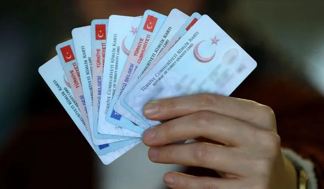 Vatandaşlara çipli kimlik kartı uyarısı